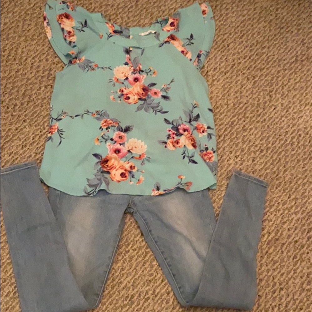 American Eagles 🦅 pant & blouse $24